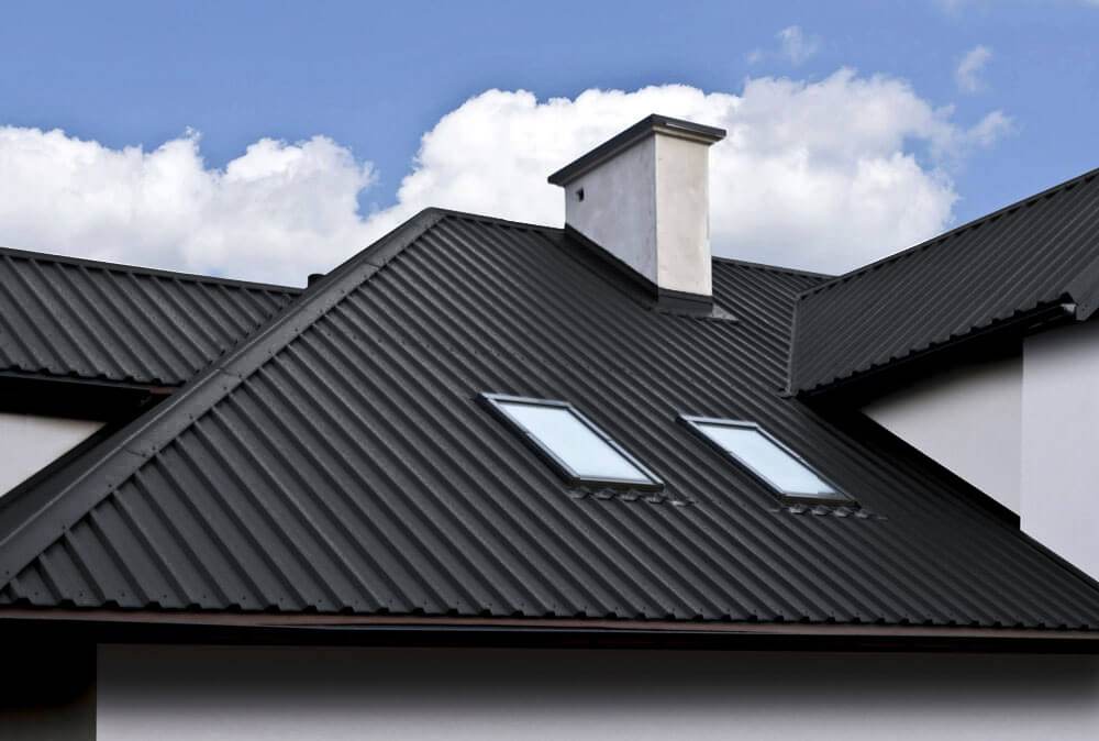 Монтаж угловых сэндвич-панелей на промышленном объекте